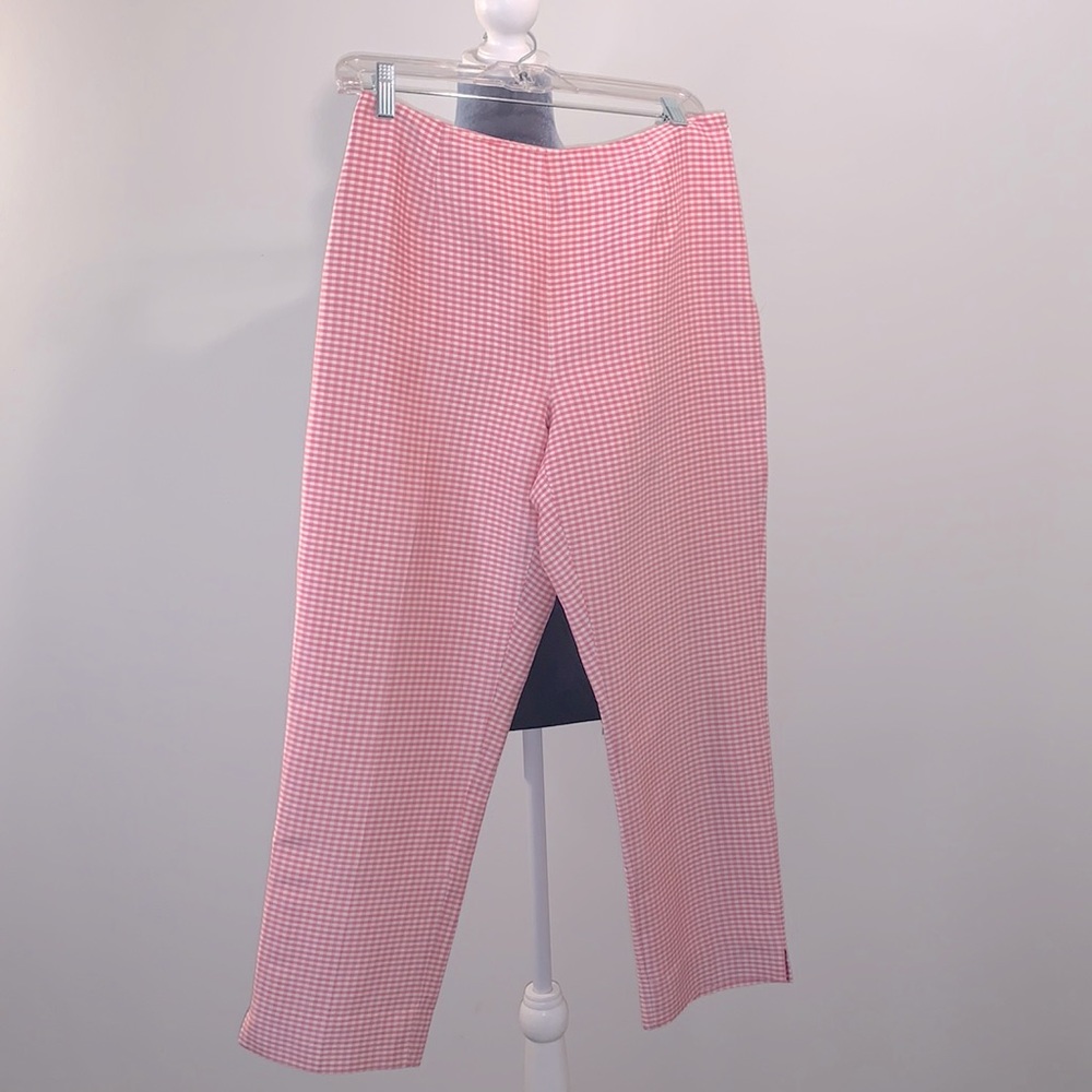 Ann Taylor size 6, checkered small square print pink and white straight pant.